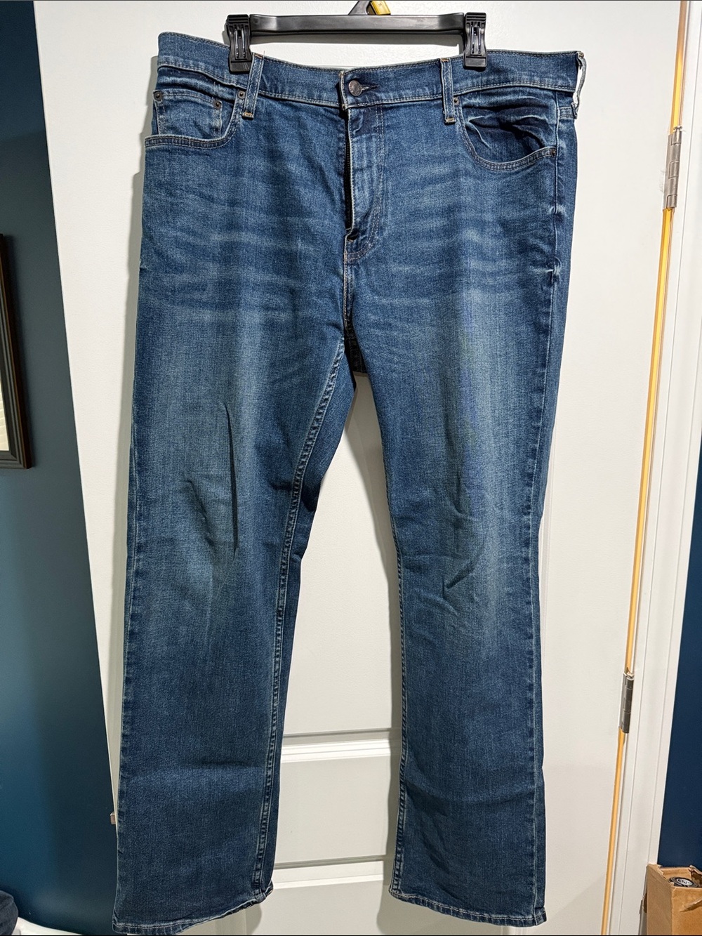 Hollister Men's Medium Blue Relaxed Jeans